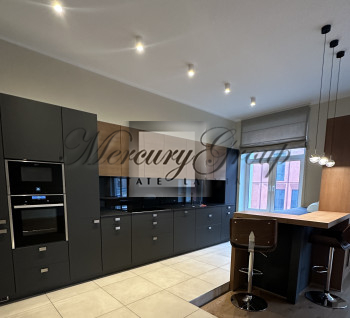 Beautiful 4-bedroom apartment in the heart of Riga quite centre
