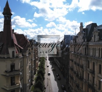 Spacious apartment for sale in the new project in Riga center