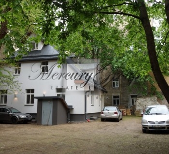 House with studio apartment in the Center of Riga!
