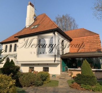 An elegant villa in Riga for sale