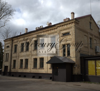 Hotel near the airport for rent 