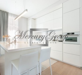 We offer an exclusive apartment in the new 