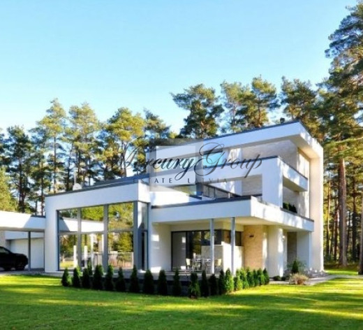 Luxury family house in Jurmala